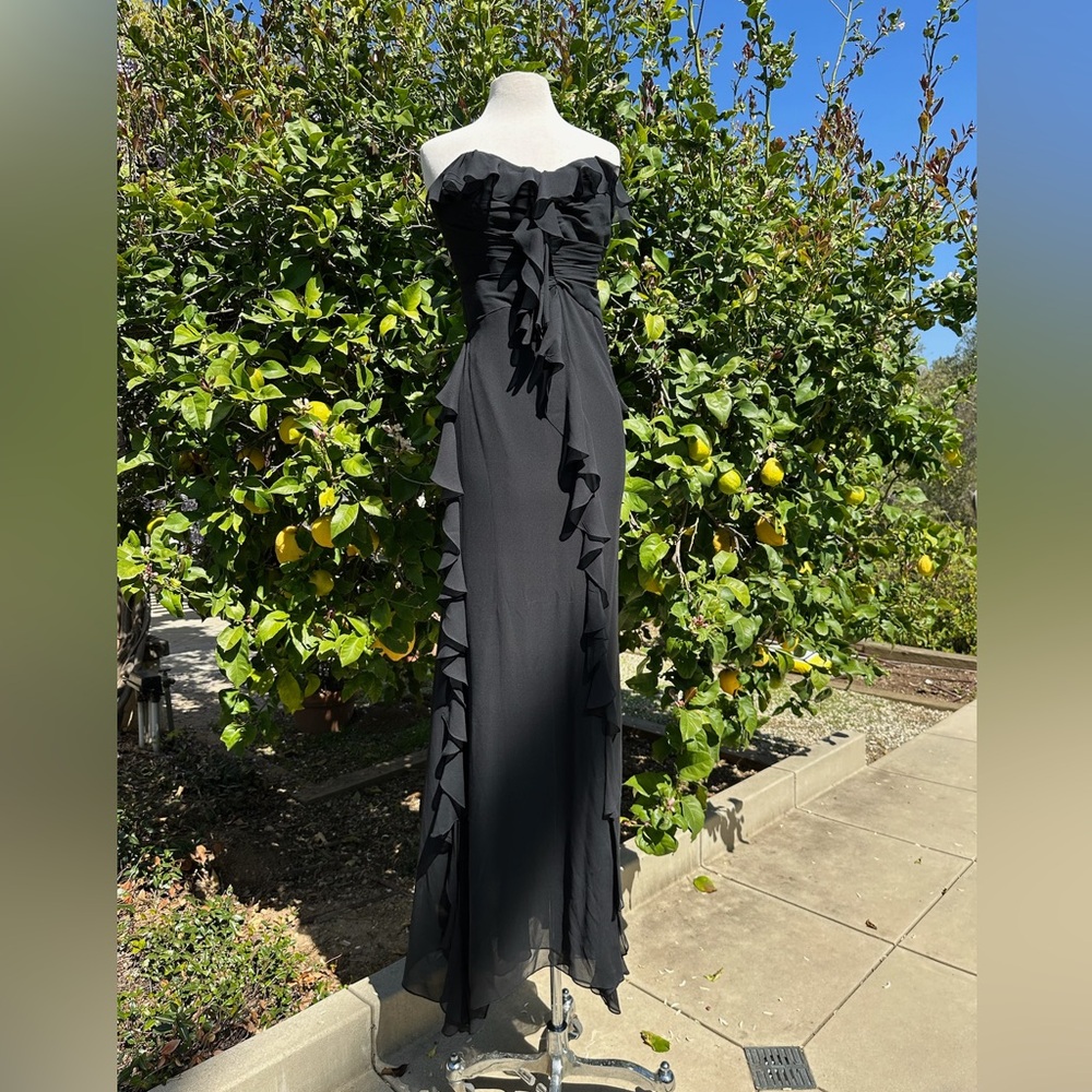 Badgley Mischka Black Strapless Dress